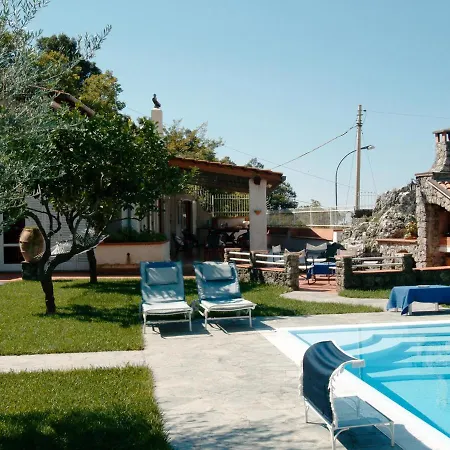 Sleeps 6 Pool Wifi