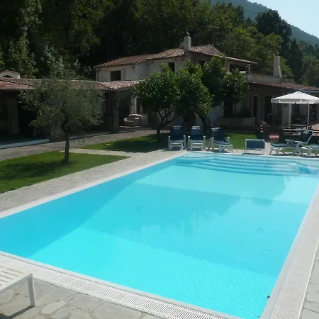 Sleeps 6 Pool Wifi Villa