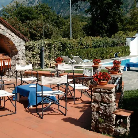 Sleeps 6 Pool Wifi Villa