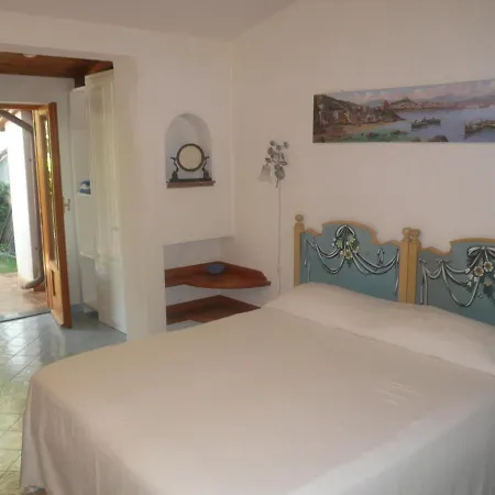Villa Sleeps 6 Pool Wifi *